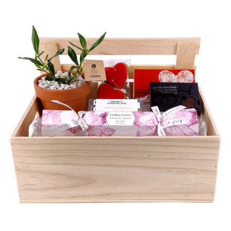crate_full_of_love Tree gift box