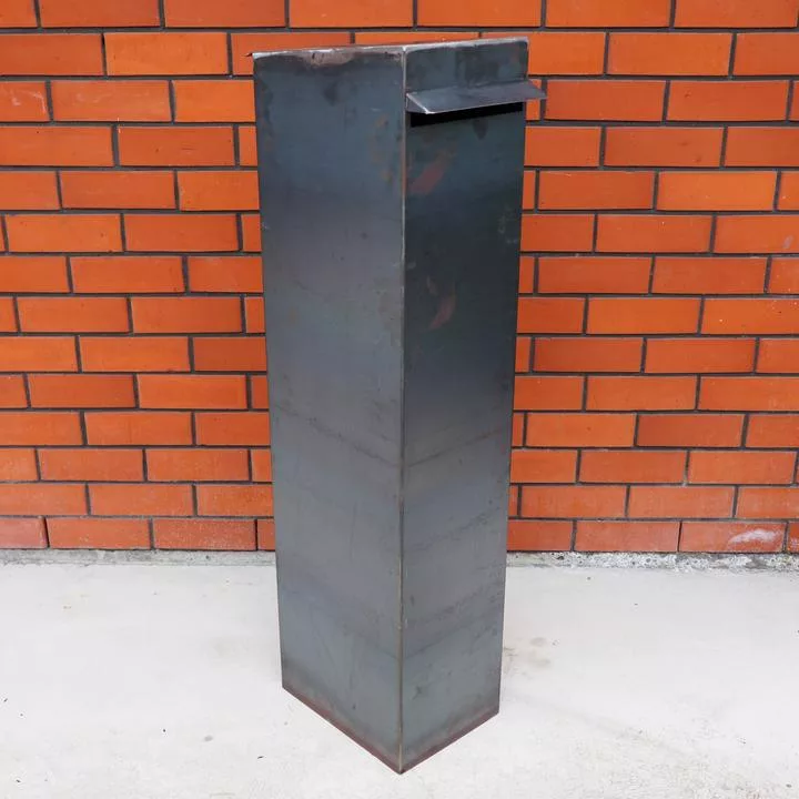 Letterbox-Right Letterbox-Right